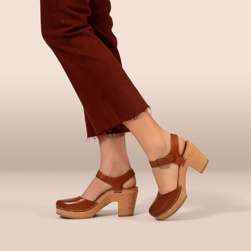 Tabitha – Closed Heel Sandals