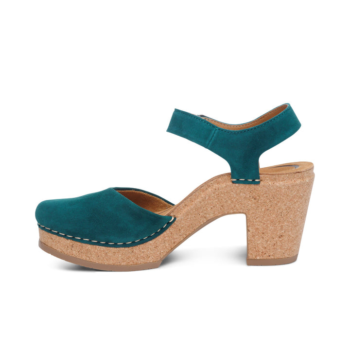Tabitha – Closed Heel Sandals