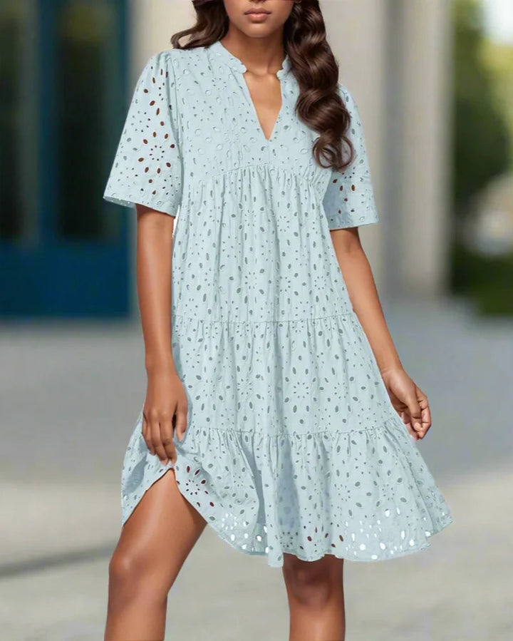 Arabella - STYLISH AND FIGURE-FLATTERING DRESS