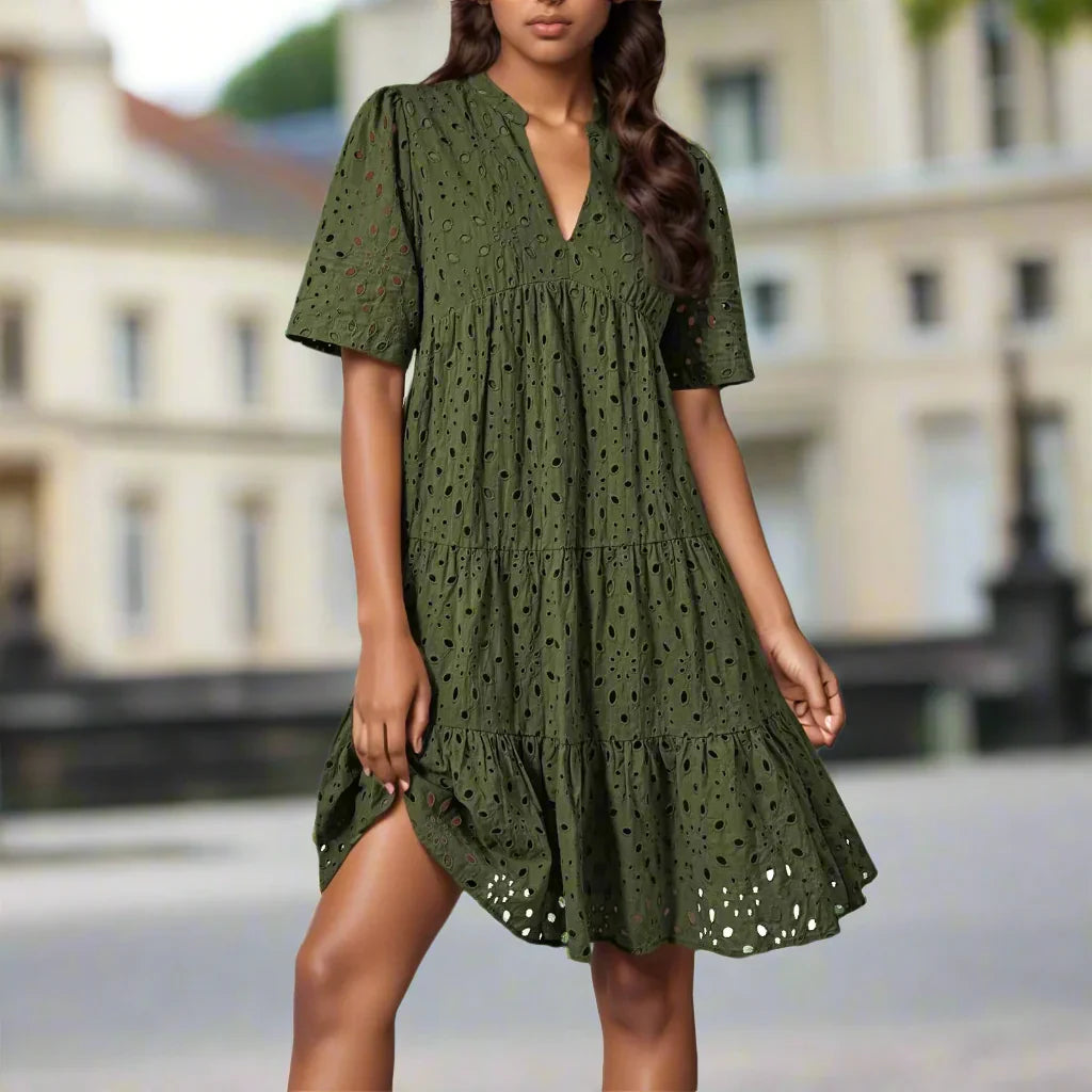 Arabella - STYLISH AND FIGURE-FLATTERING DRESS
