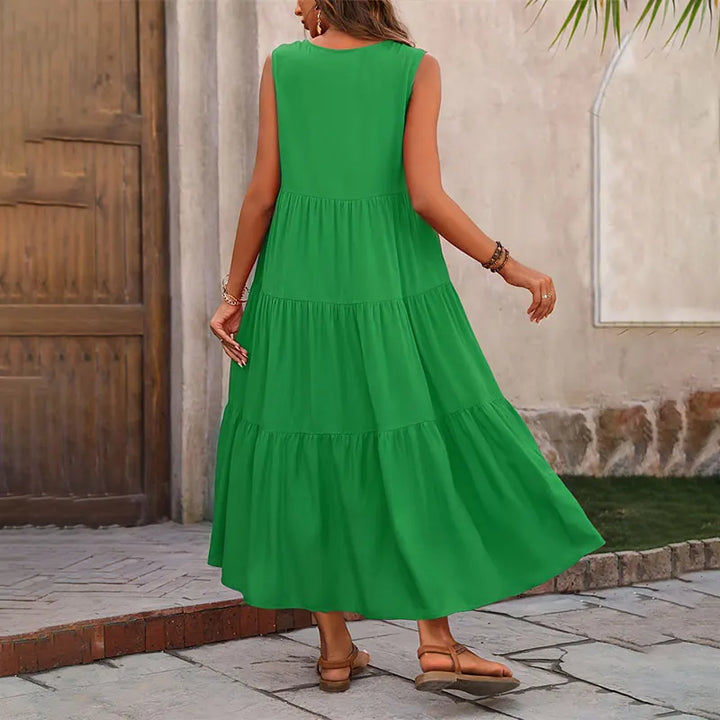 Cecilia – Stylish and Figure-Flattering Dress