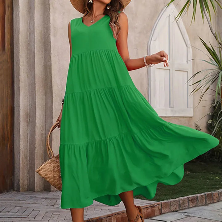 Cecilia – Stylish and Figure-Flattering Dress