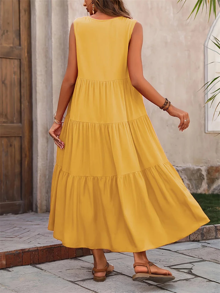 Cecilia – Stylish and Figure-Flattering Dress
